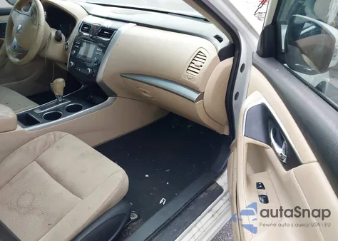 2015 Nissan Altima 2.5 Sv z USA, uszkodzony, nr VIN 1N4AL3AP7FC293448